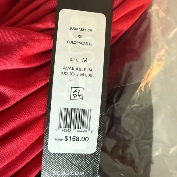 NWT BCBGmaxazria red offshoulder top size M - Picture 5 of 5